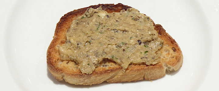 Crostini con crema di funghi porcini