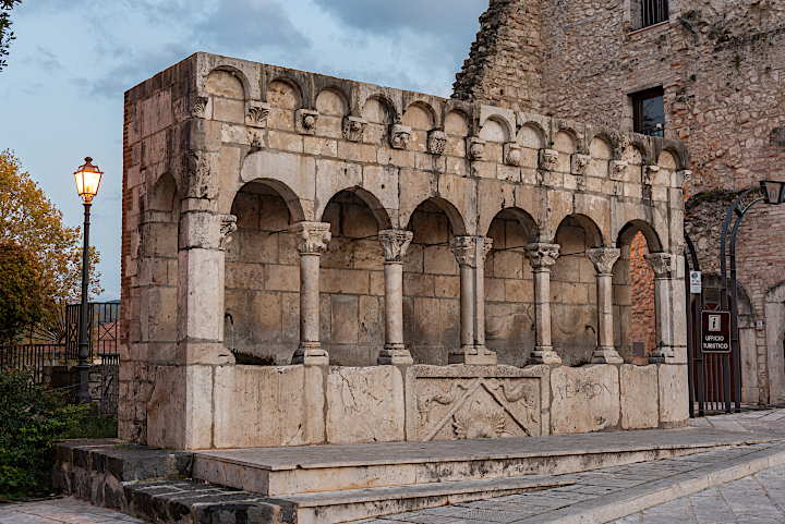 Isernia: Fontana fraterna